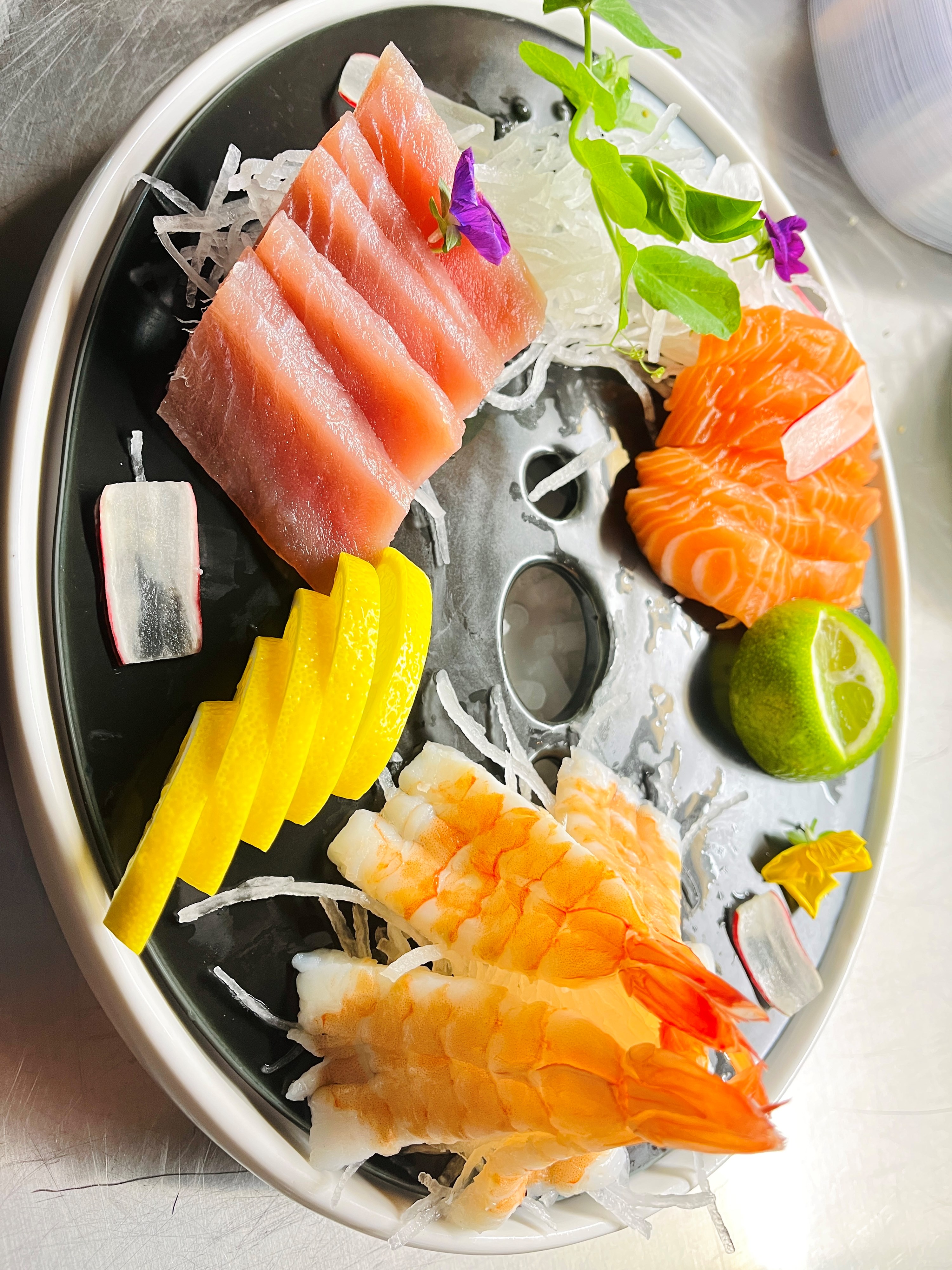 27 Sashimi Mix