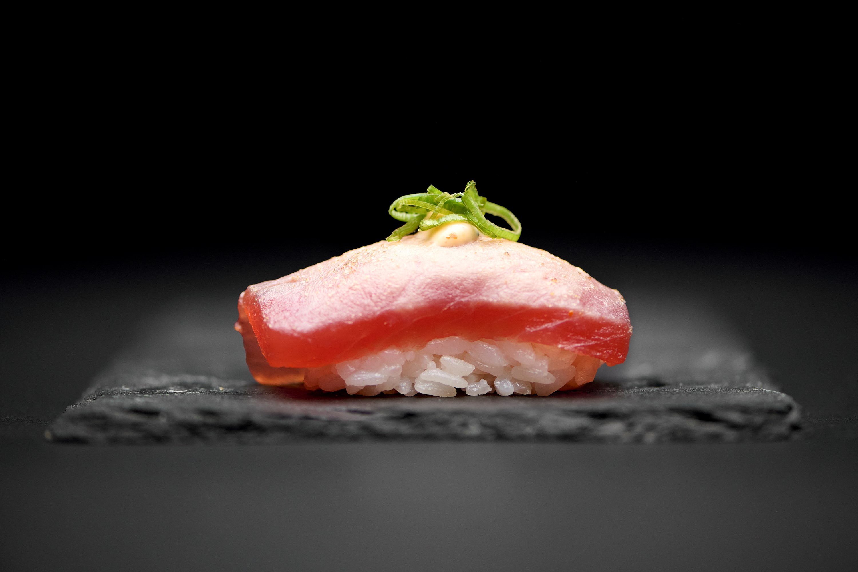 Nigiri Tuna Tataki