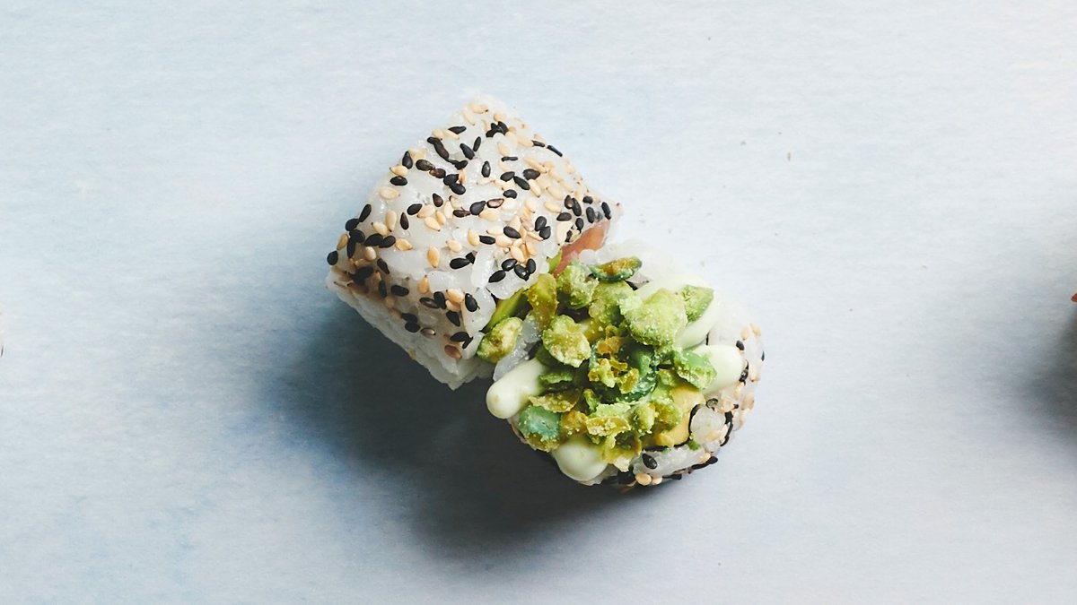 F4370e40 1493 11Eb Bdfc Eea2a187ad64 Uromaki