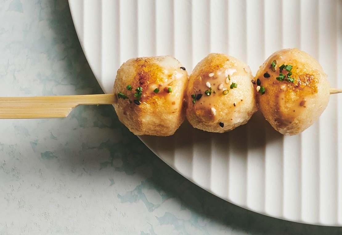 Db0120e4 14Bd 11Eb 9Aad 8Ea1fc7858ef Sticks