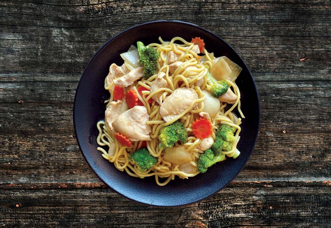 Stegte Nudler Med Kylling