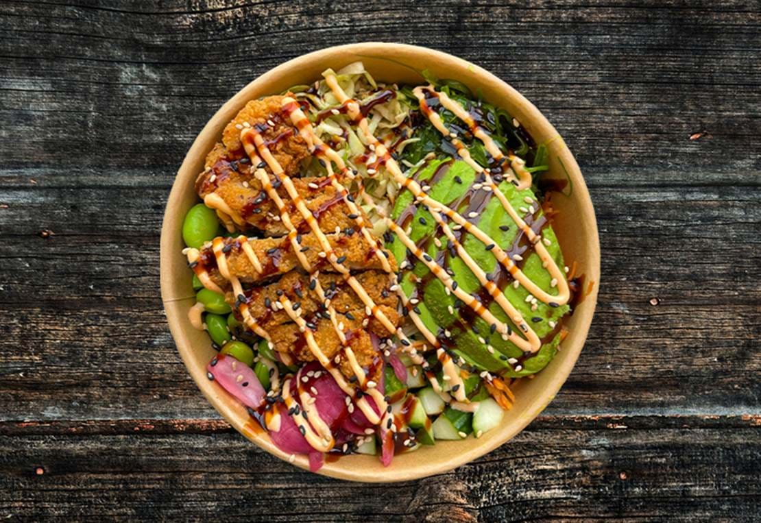 Poke Bowl Crispy Chicken Frokost