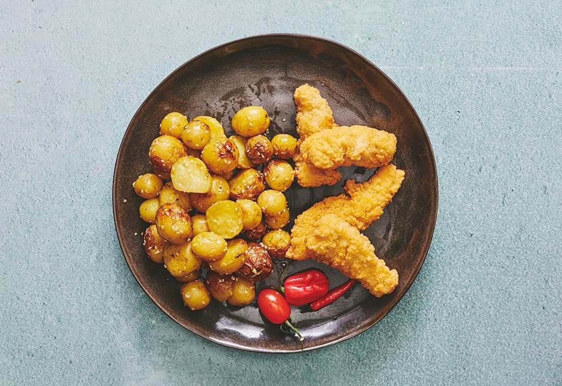 71Df00f0 B01f 11Ec B3bb 7E8737420335 Paneret Kylling Stykker Med Kartoffler