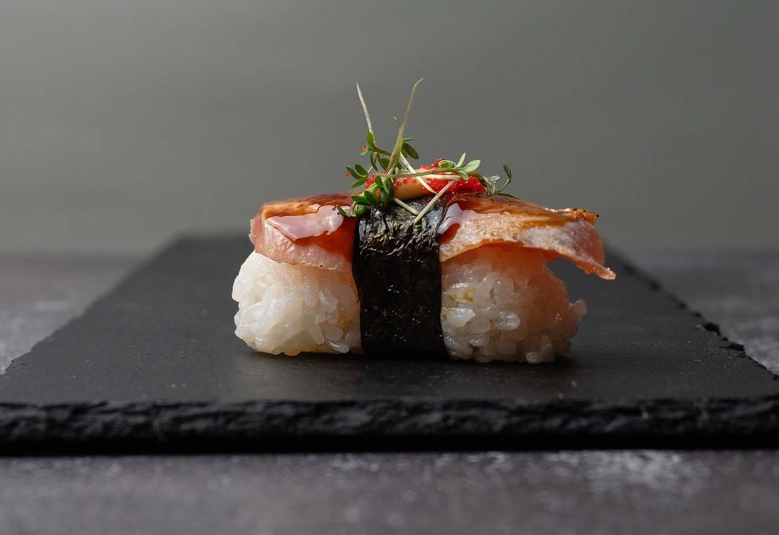 Nigiri Flamberet Tun