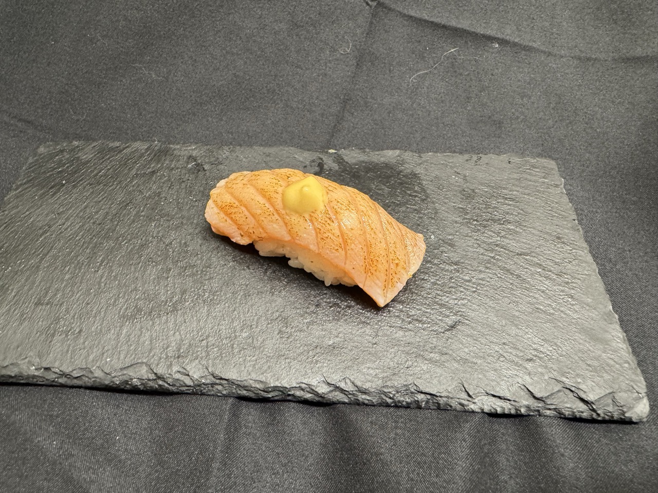 Nigiri Laks Grilled – Stor