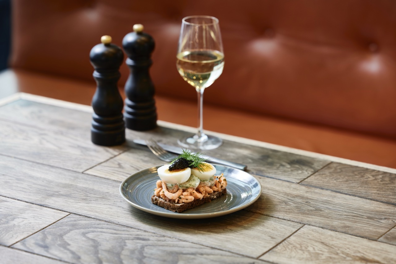 Smørebrød Æg Og Rejer – Stor