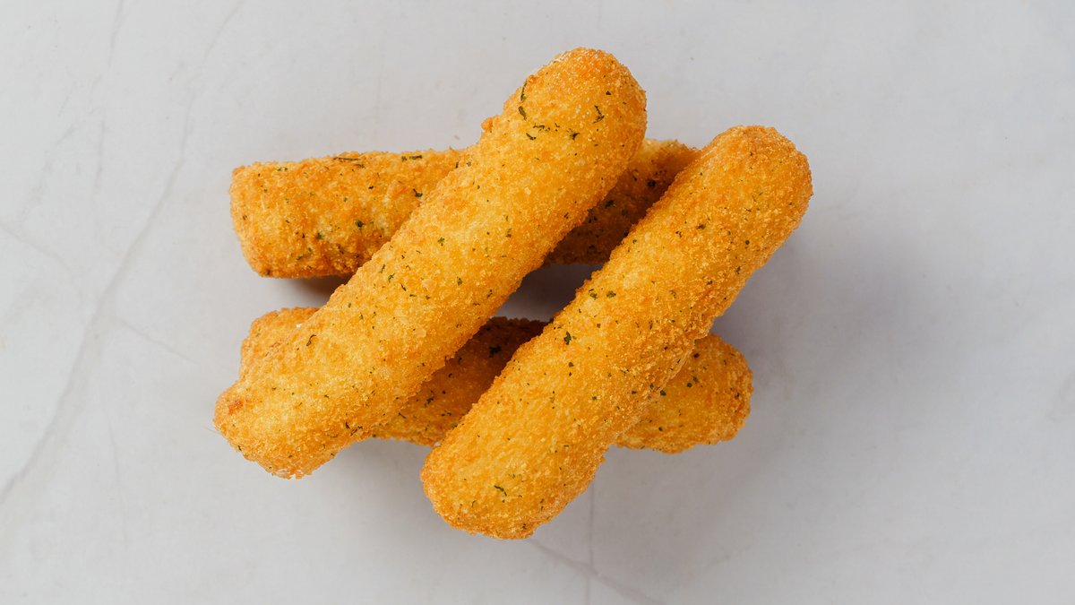 0ce95e1e-c99c-11ee-ab74-4eac65e96657_mozzarella_sticks_4_stk.jpg