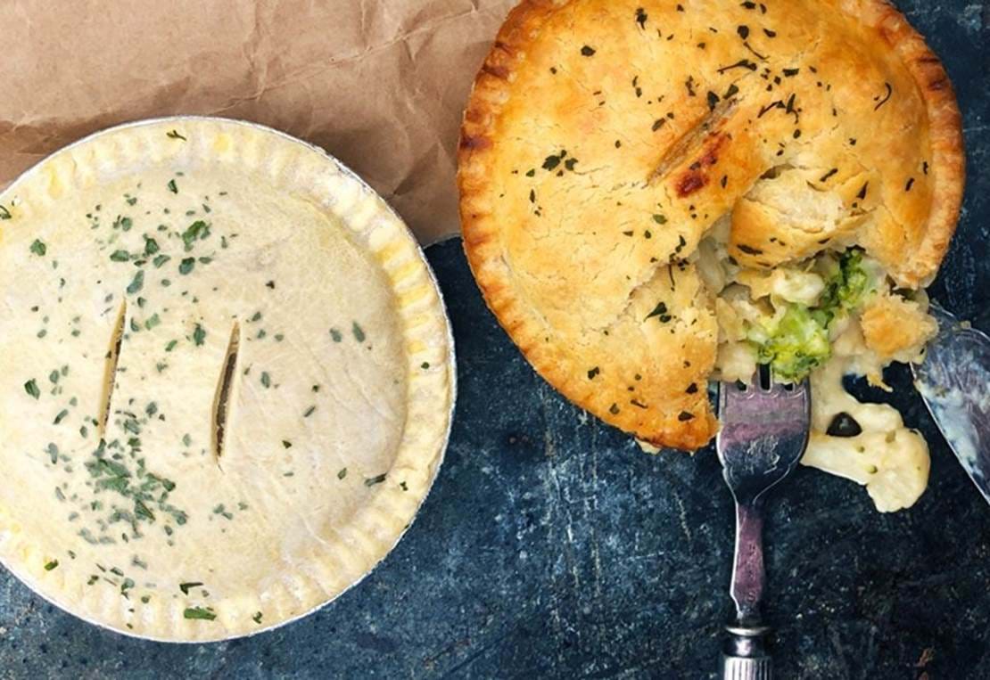 Ca375688 Ad98 11Eb A62d F28101bc46d7 1000X563 Menuphoto Apc Takebake 3Cheesebroccoli