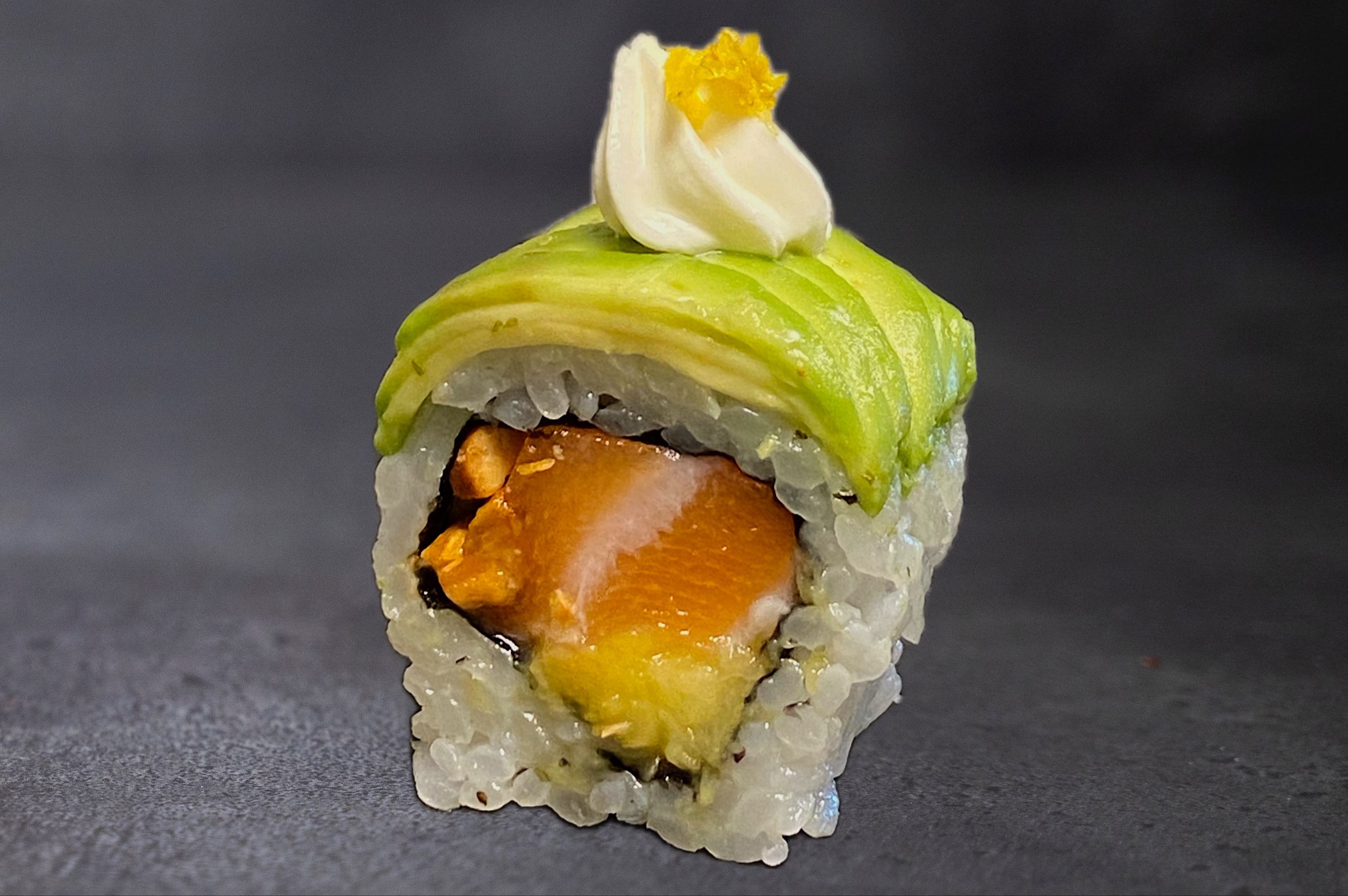 Uramaki Chrunchy Laks Compressed