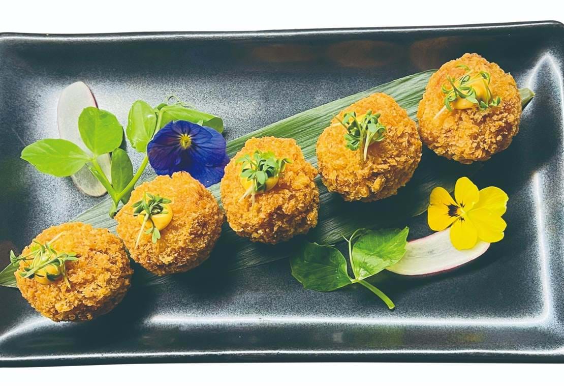 8 Crispy Croquettes Med Ris Og Laks
