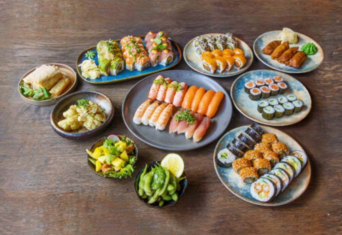 9839276 Itacho Sushiwok Amager Food Party Menu 1X1